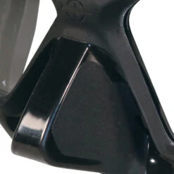 Masque SHARK BEUCHAT -Mares Boutique shark noir 1